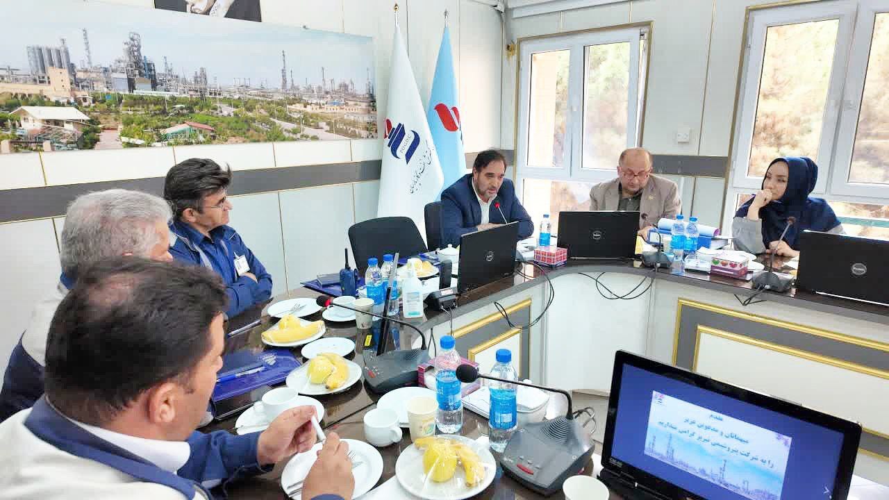 نشست تخصصی رفع موانع پروژه تأمین برق طرحهای توسعهای پتروشیمی تبریز نشست تخصصی رفع موانع پروژه تأمین برق طرحهای توسعهای پتروشیمی تبریز