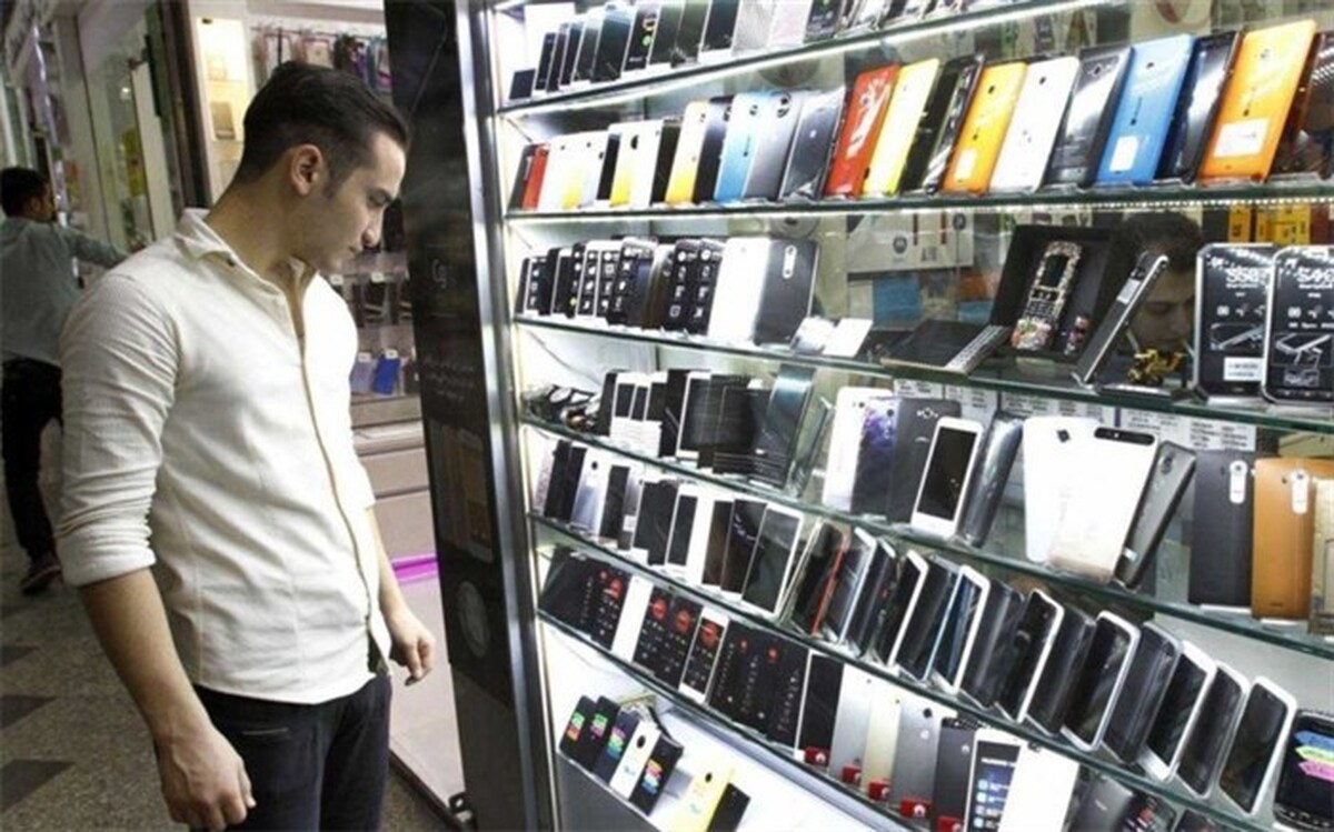 واردات موبایل آزاد شد/ منتظر کاهش قیمت گوشی همراه باشیم؟