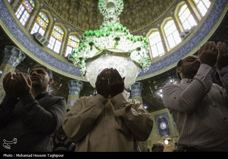 نماز عید قربان در مسجد جمکران + عکس نماز عید قربان در مسجد جمکران + عکس