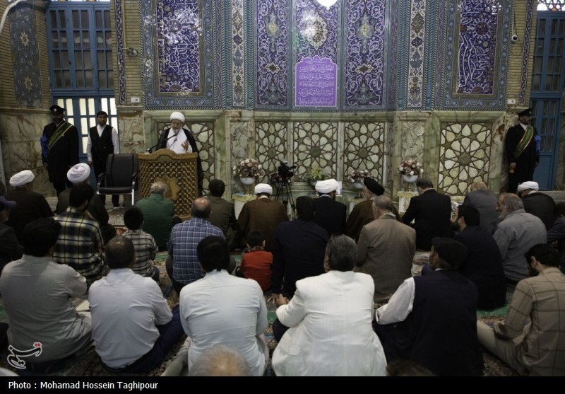 نماز عید قربان در مسجد جمکران + عکس نماز عید قربان در مسجد جمکران + عکس