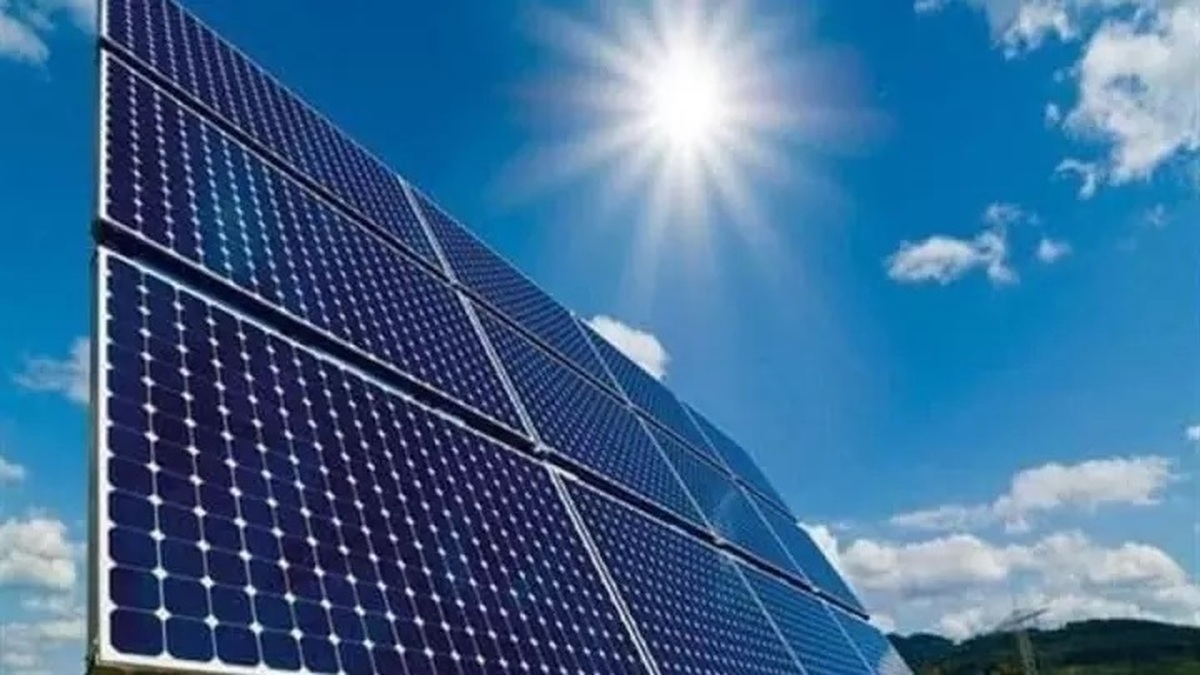 سهم تجدیدپذیرها از تولید برق کشور، کمتر از یک درصد / نیروگاه خورشیدی راه حل قطعی بحران برق است؟