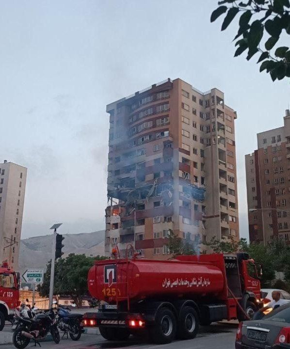 تصاویری از حمله اسرائیل به مناطق مسکونی در تهران