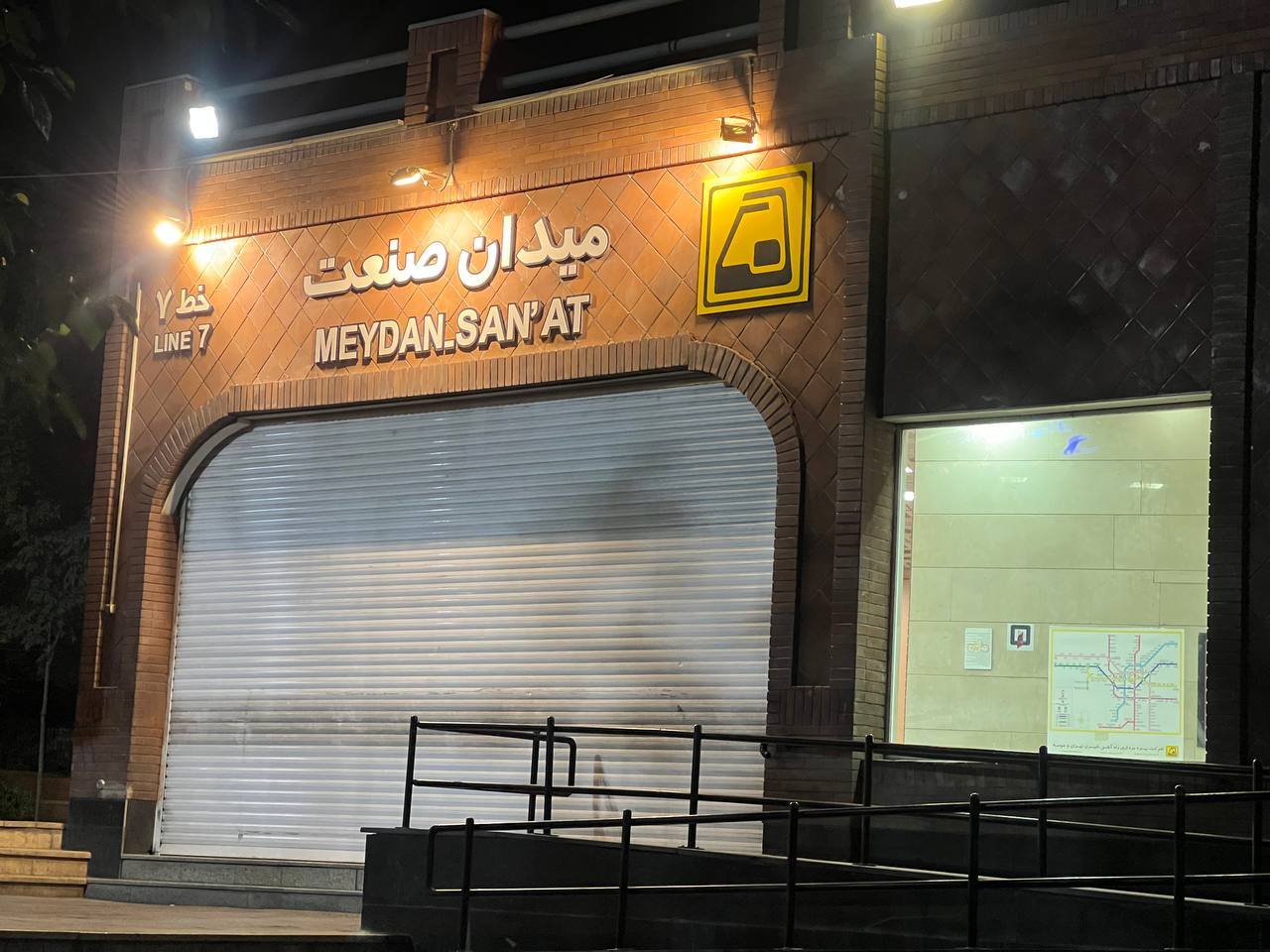 واکنش مترو تهران به بسته بودن درهایش در شب ۲۵ خرداد