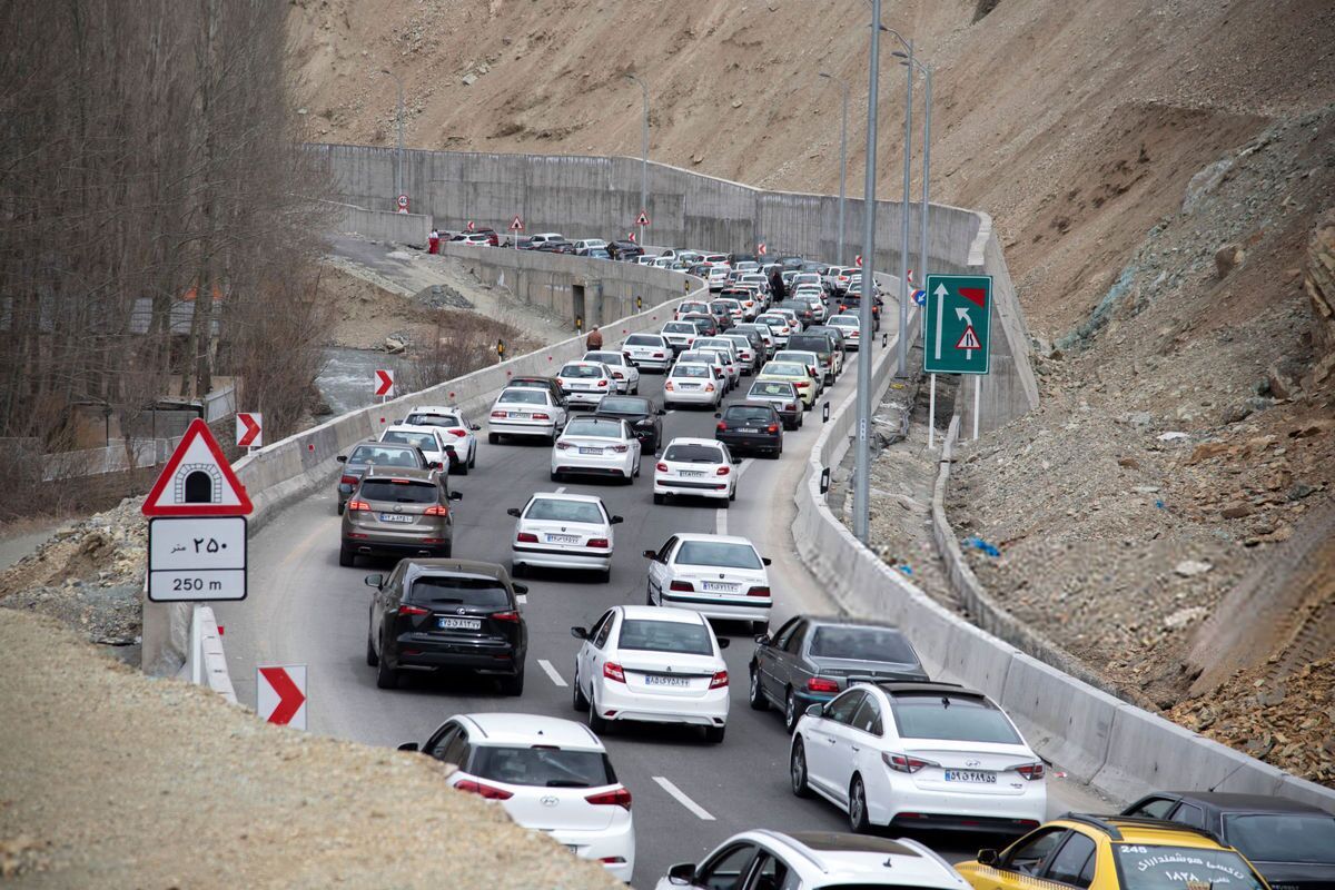 جاده چالوس به سمت تهران یکطرفه شد