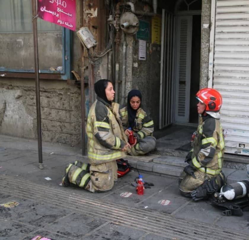 حضور بانوان آتش نشان حضور بانوان آتش نشان