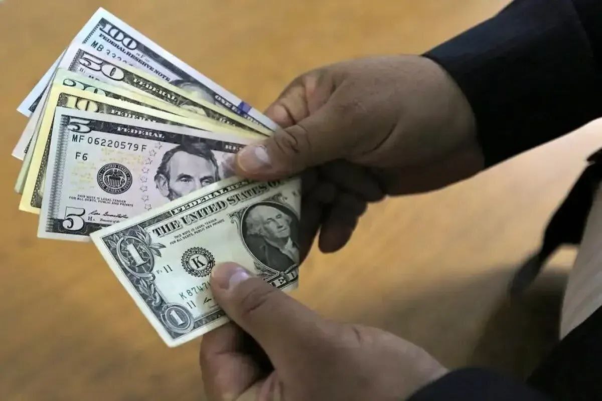 پیش بینی عجیب از قیمت دلار/ بازار دلار در سایه مذاکرات محتاط شد
