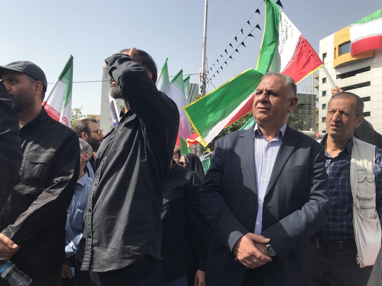 حضور مدیرعامل شرکت توسعه صنایع بهشهر و هیئت همراه در مراسم تشییع پیکر شهدای مقاومت