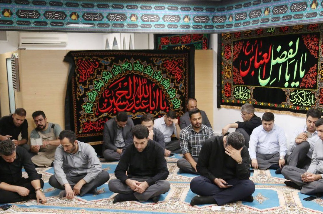 برگزاری مراسم سوگواری امام حسین در بیمه سینا