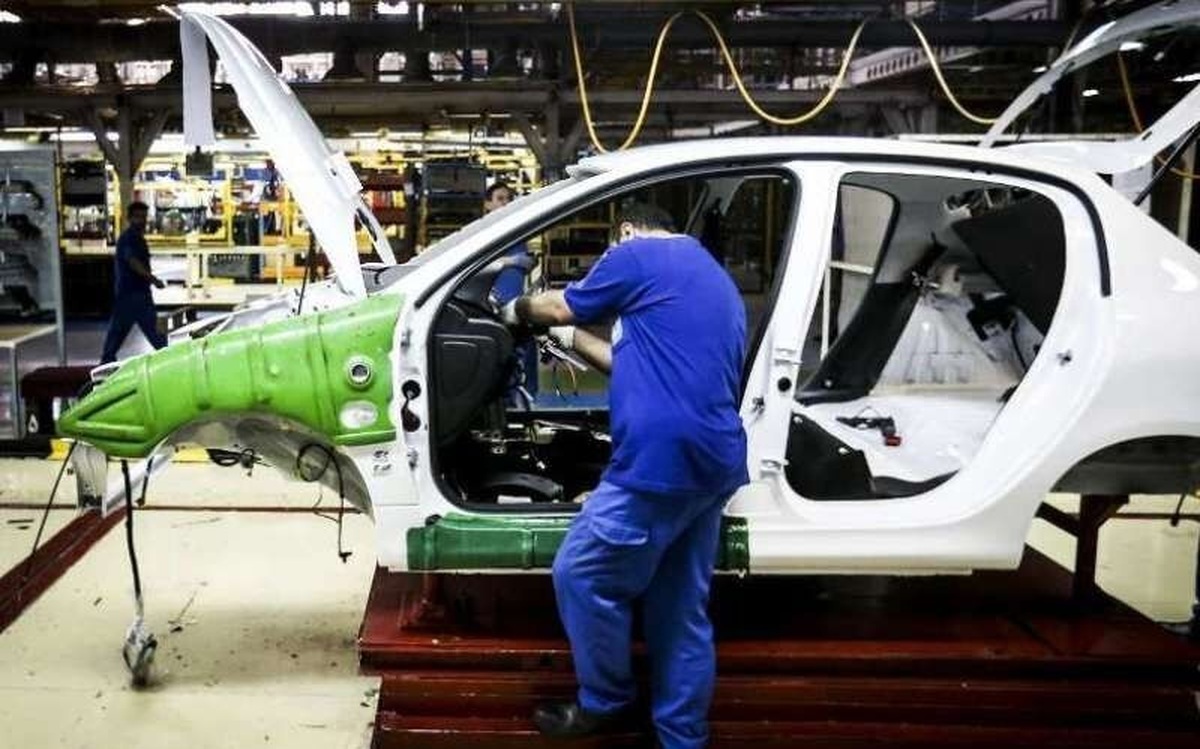 چرا خودرو‌ها با تاخیر به دست مشتریان می‌رسد؟