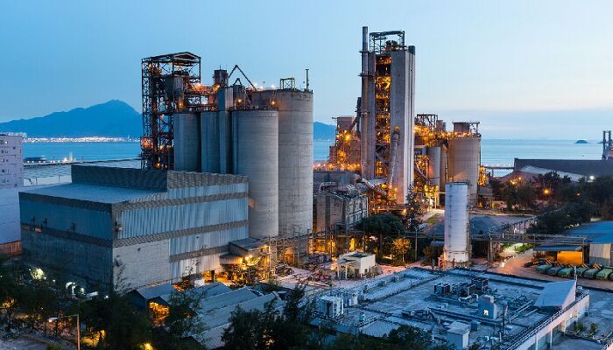 یارانه کود اوره باعث ضرر پتروشیمی‌ها و کشاورزان شده است/  اجازه افزایش قیمت اوره به پتروشیمی‌ها داده نمی‌شود