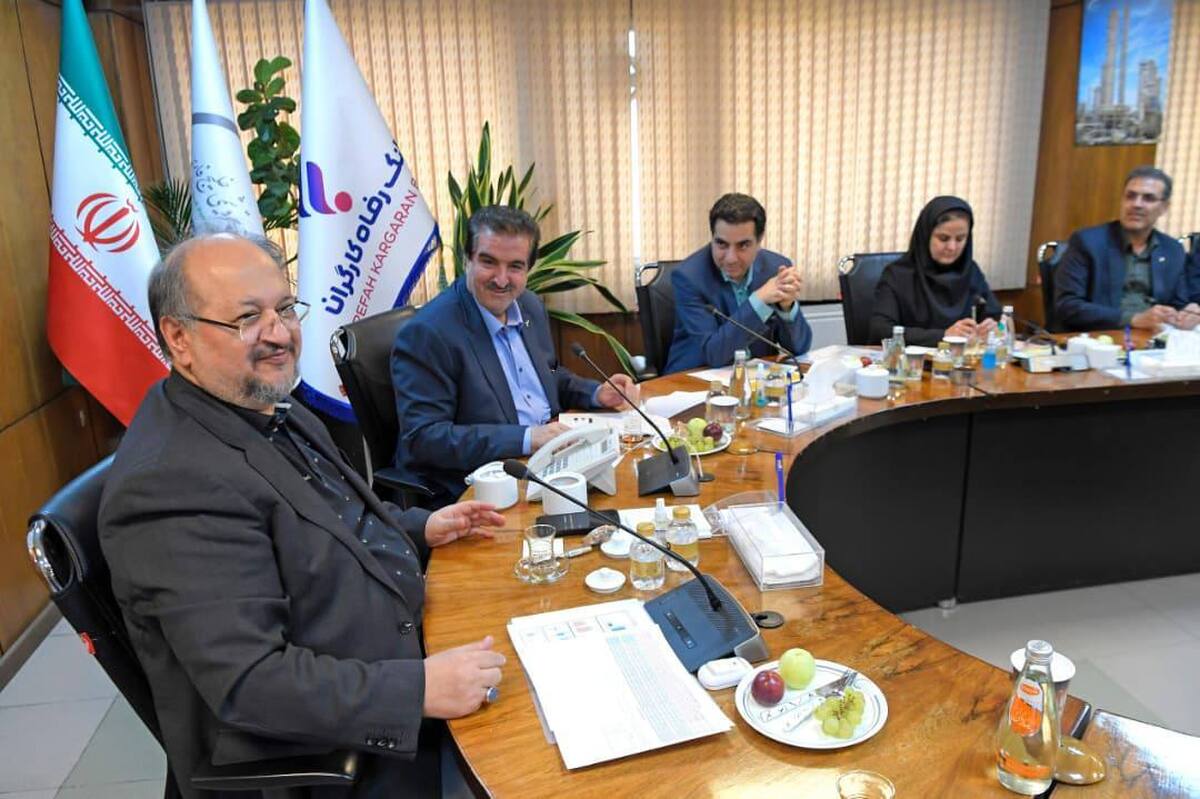 امضای تفاهم‌نامه همکاری میان پتروشیمی خلیج‌فارس و بانک رفاه/ تأمین مالی طرح‌های صنایع پلیمر گچساران و پتروشیمی دهدشت در اولویت اول همکاری