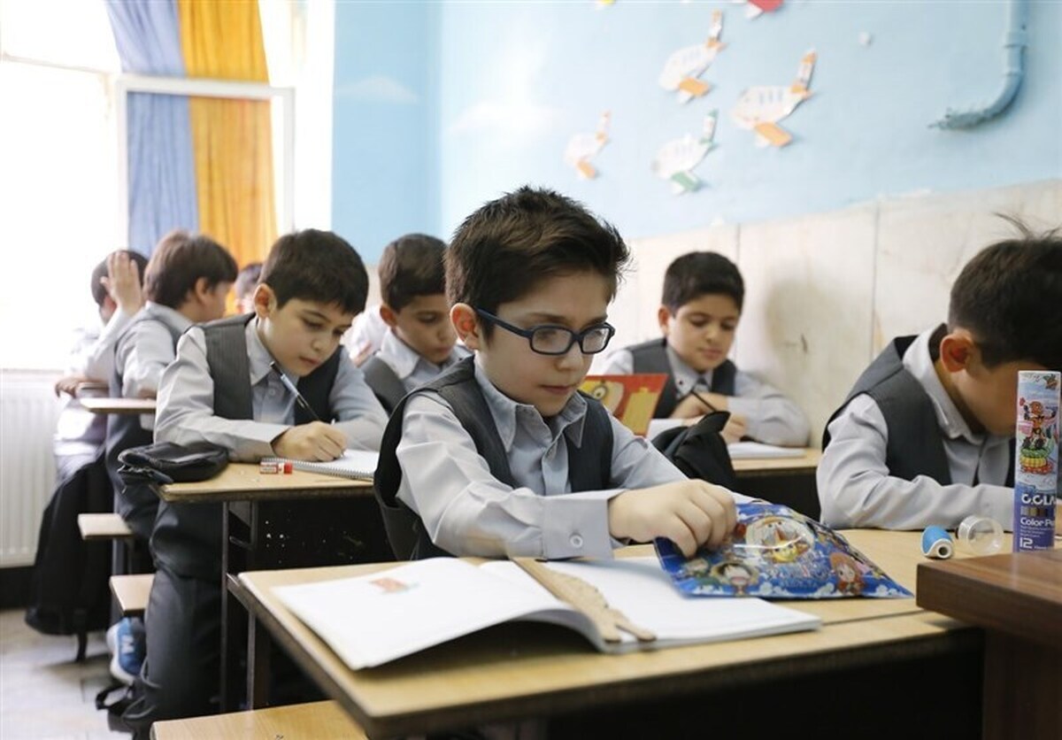 شهریه‌ مدارس سرسام‌آور شد/ چرا والدین مدارس غیرانتفاعی را ترجیح می‌دهند؟