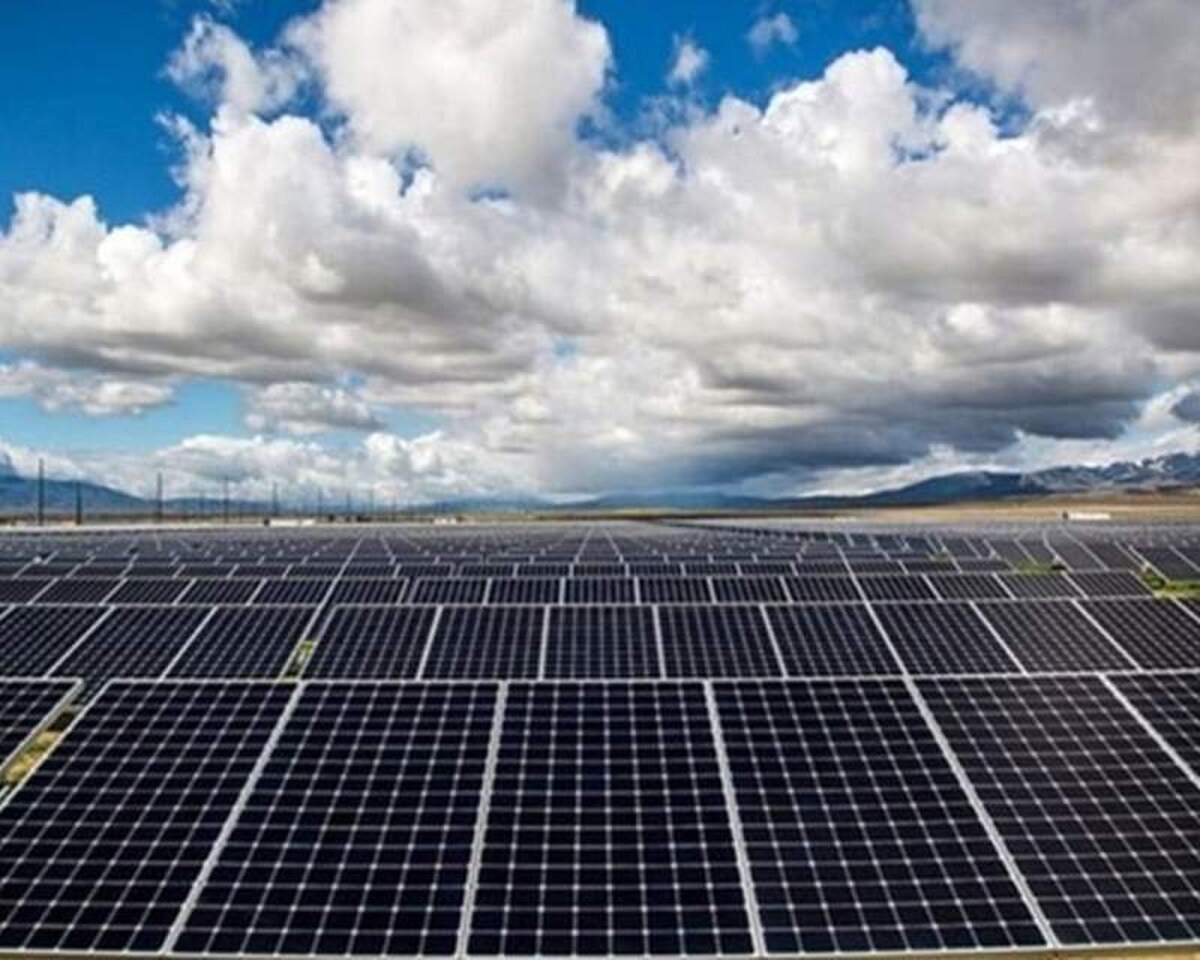 نیروگاه خورشیدی فولاد مبارکه؛ پلی برای رسیدن به فردایی بهتر