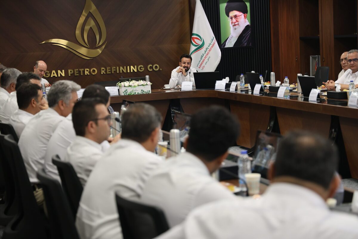 بازدید مدیرعامل جدید پتروپالایش کنگان از سایت صنعتی و برگزاری نشست با مدیران شرکت