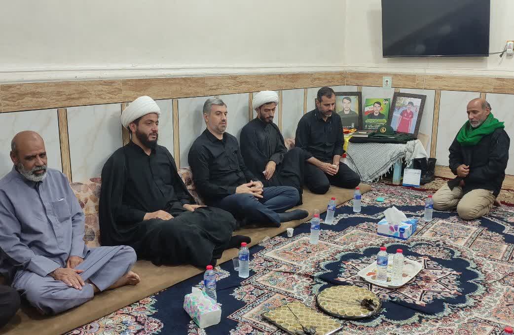 دیدار فرمانده بسیج کارگران و کارخانجات شهید بقایی فولاد خوزستان با خانواده شهید سواری