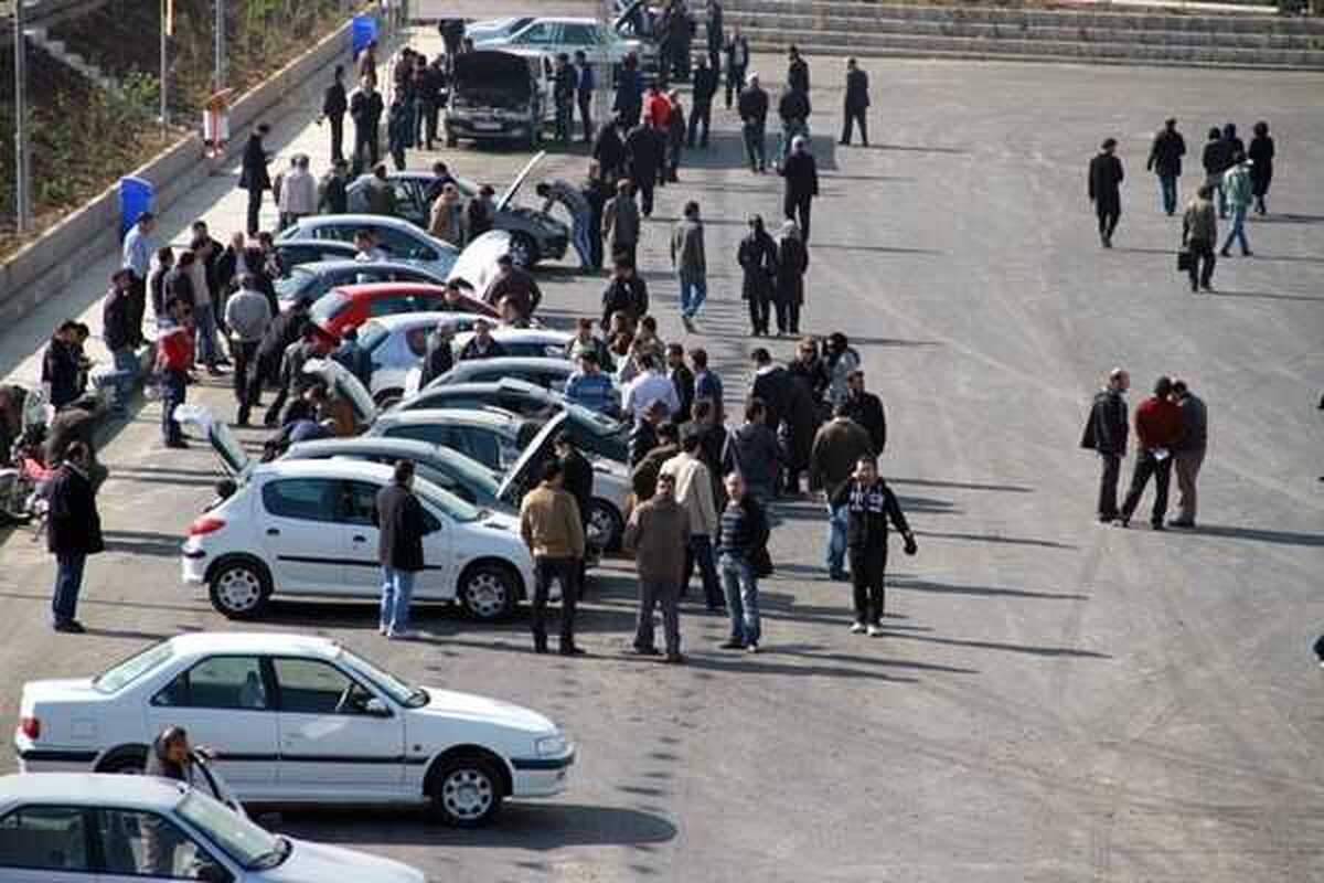 حواله فروشی‌های بی قاعده چه بلایی سر بازار خودرو آورد؟ / انتظار ۱.۵ ساله برای دریافت خودرو