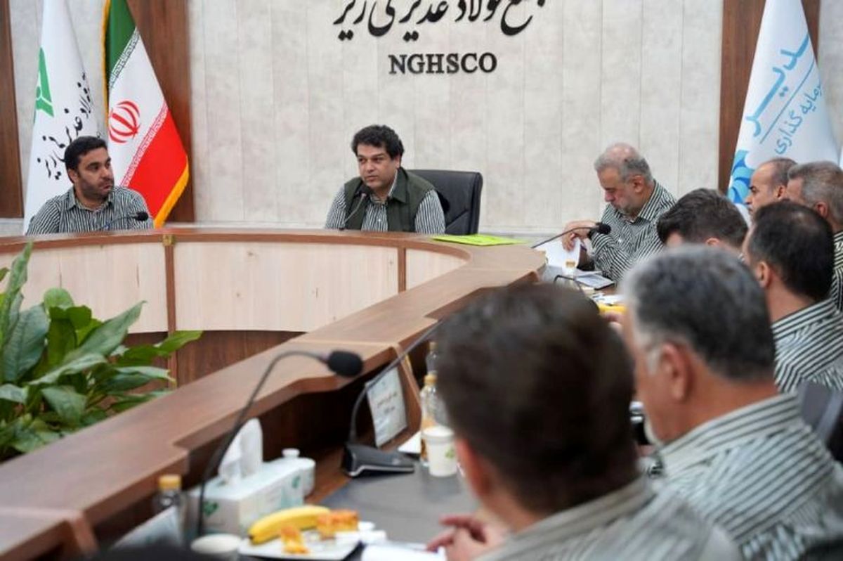 مرور عملکرد ۳ ماهه اخیر مجتمع فولاد غدیر نی ریز در نشست هم اندیشی با سرپرست مجتمع