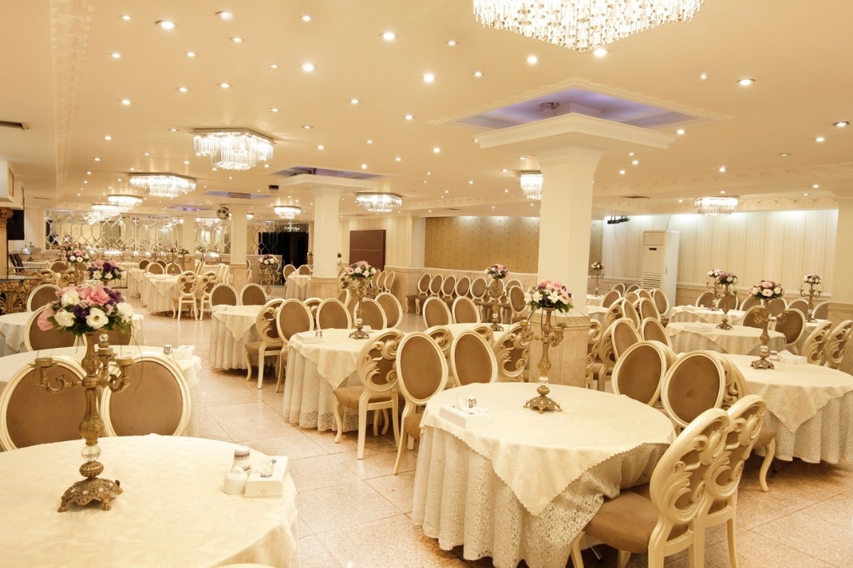 تالار‌های ۵۰۰ نفره برای ۵۰ مهمان؛ رکود ازدواج صنعت پذیرایی را تهدید می‌کند