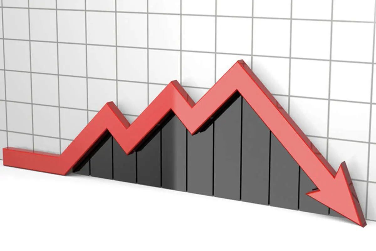 نرخ رشد اقتصادی منفی شد/ اندازه اقتصاد ایران آب رفت