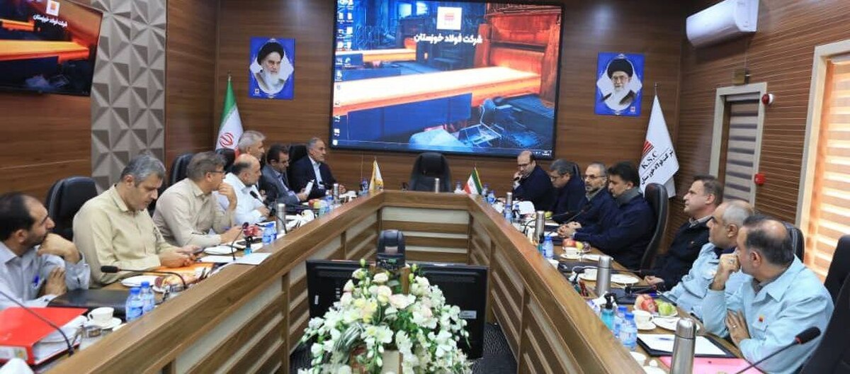 نشست مدیرعامل شرکت فولاد خوزستان با مدیرعامل برق منطقه‌ای استان