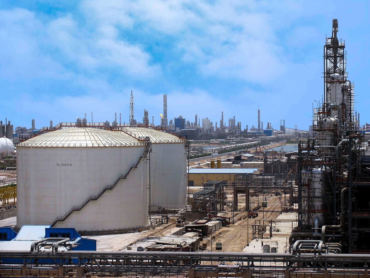 کاهش تولید و افزایش فروش؛ معمای پتروشیمی اروند!