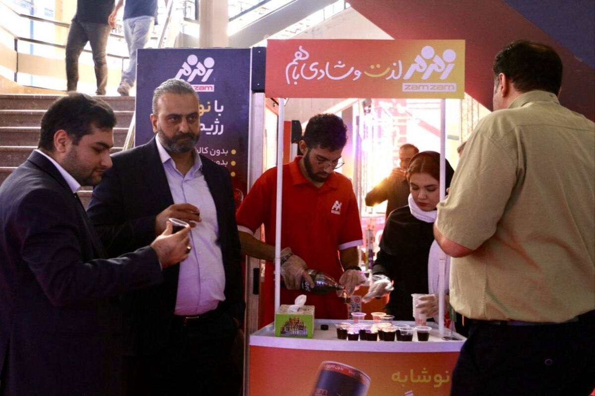 تصاویر / زمزم در نمایشگاه الکامپ