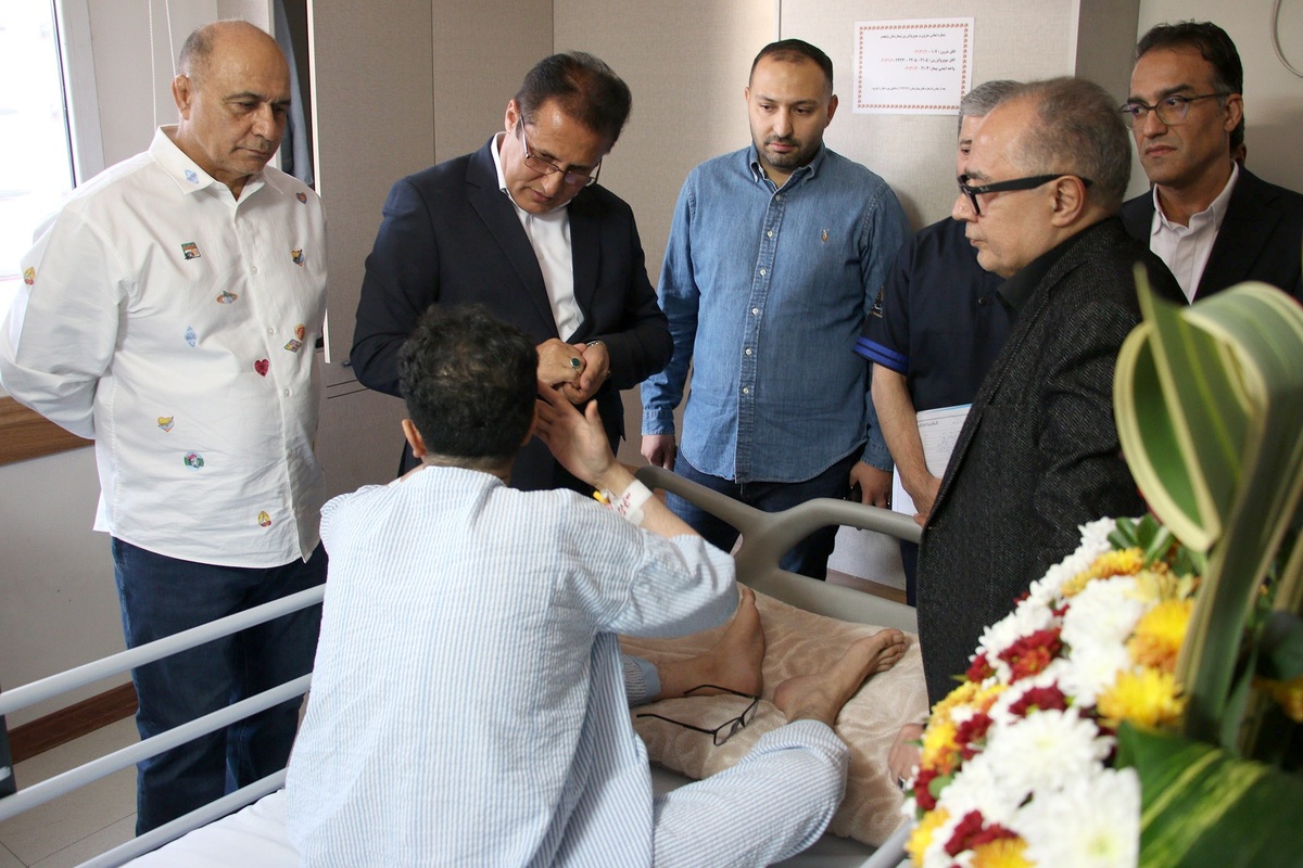 بازدید مدیرعامل بیمه دانا از بیمارستان‌های ولیعصر(عج) و شهید محلاتی تبریز