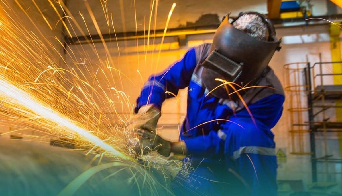 عملیات اضطراری تعمیر خطوط آب دریا توسط مبین انرژی خلیج فارس با موفقیت پایان یافت