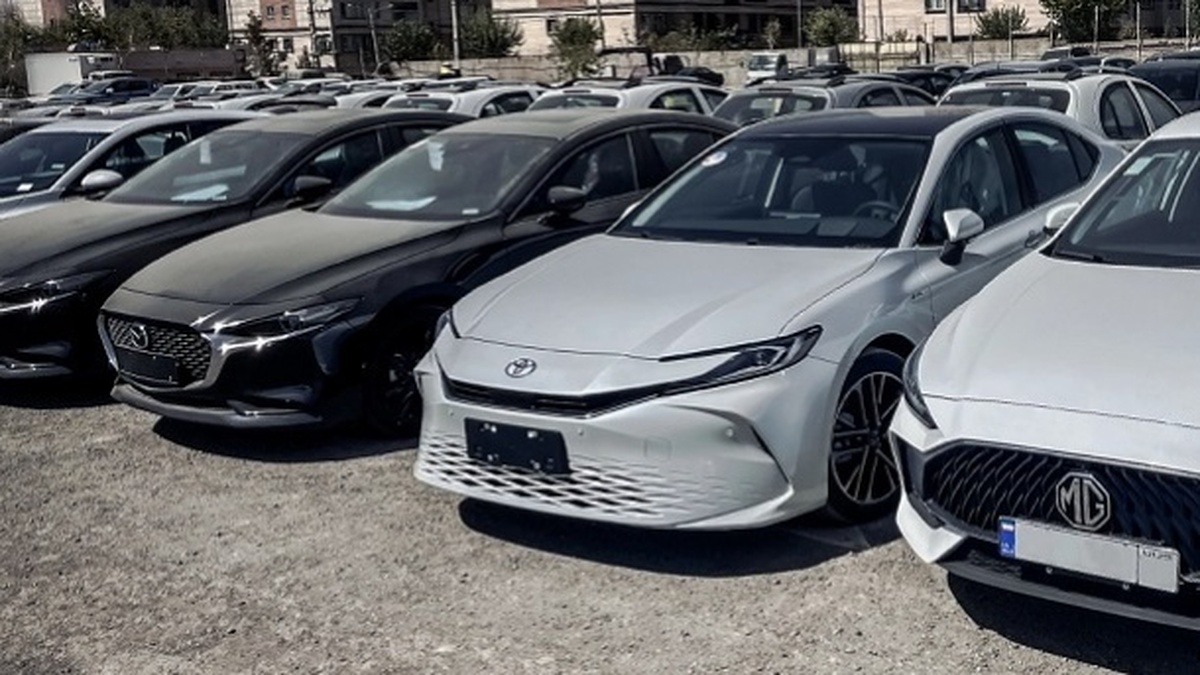 سالیانه به ۳۰۰ هزار خودرو وارداتی نیاز داریم/ در ایران بی کیفیت‌ترین و بدترین چینی‌ها مونتاژ می‌شوند