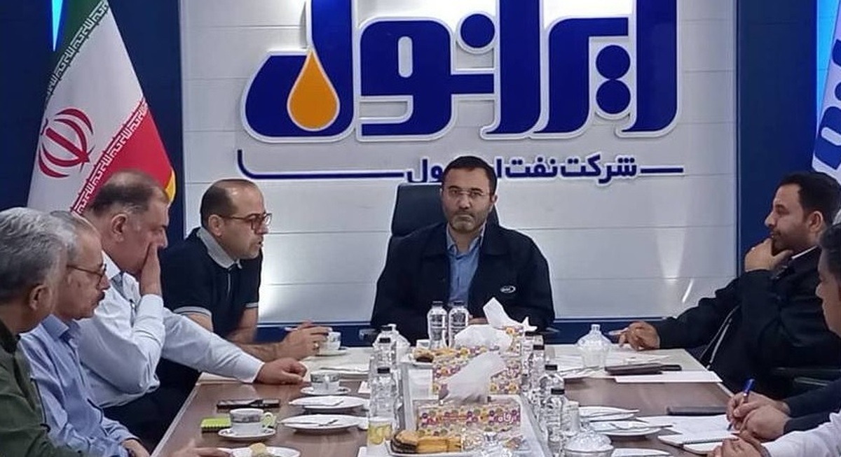 بازدید سرپرست شرکت نفت ایرانول از پالایشگاه روغن سازی آبادان