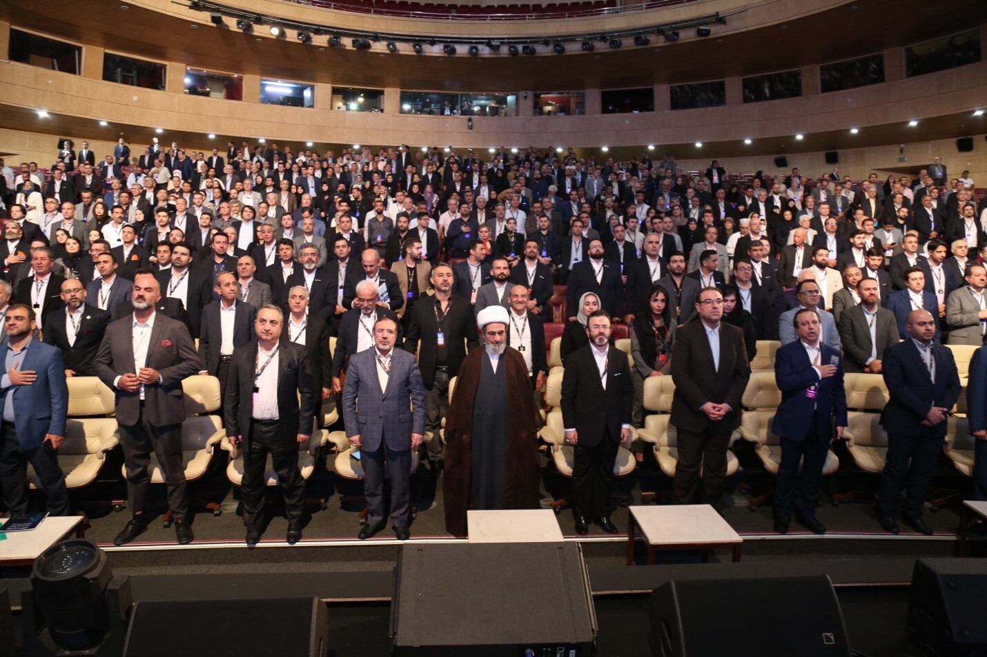 رونمایی از هویت جدید هلدینگ مواد مهندسی مکرر؛ فصل تازه تحول در صنعت مواد مهندسی