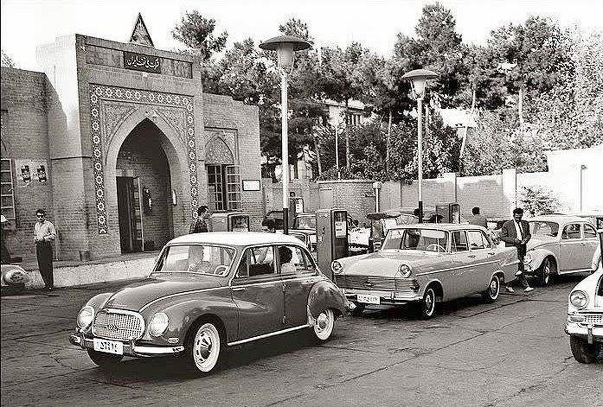 خودروهای معروف ایران چقدر بنزین می‌سوزانند؟+جدول