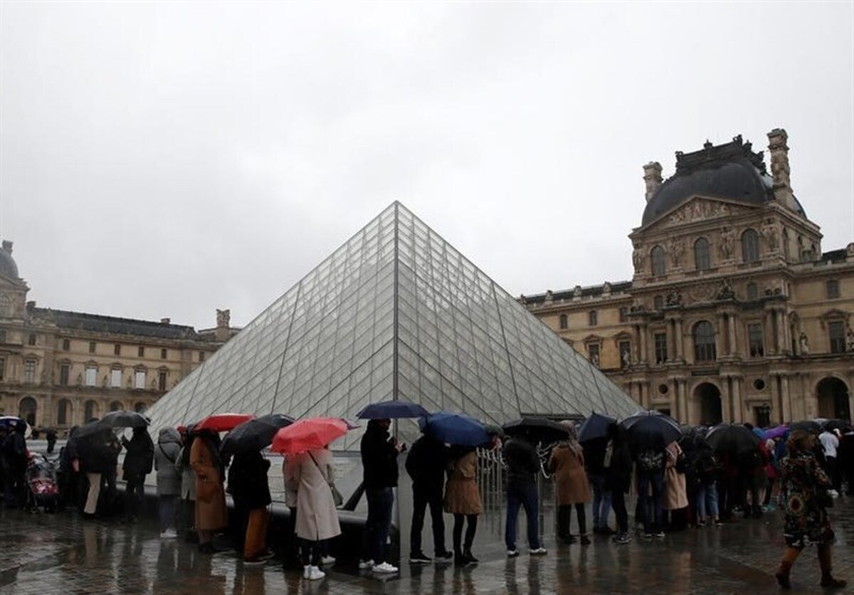 ارزش جواهرات سرقت شده از موزه لوور