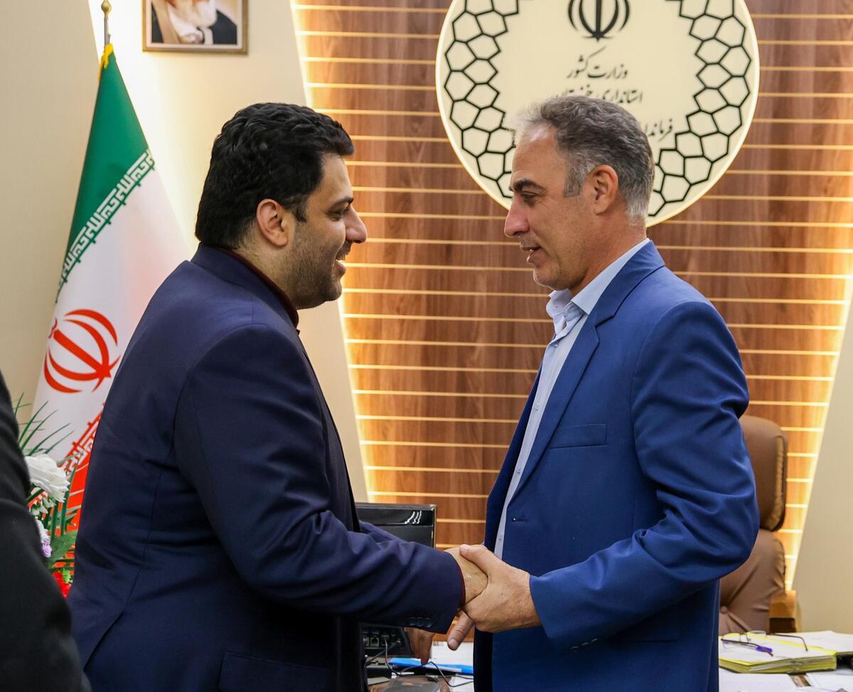 حفظ کرامت نیروی انسانی از اولویت‌هاست / تبدیل وضعیت ایثارگران مورد توجه است و باید انجام شود