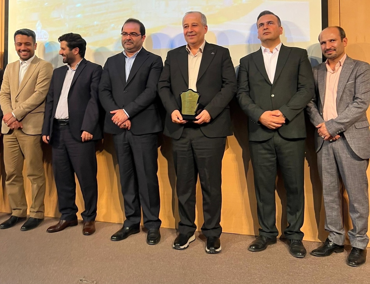 پتروشیمی فن‌آوران لوح زرین «نوآوری برتر ایرانی» را دریافت کرد