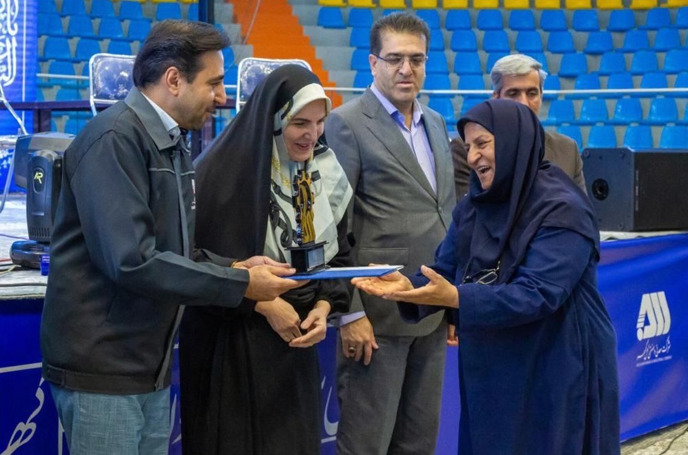 ویدیو / برگزاری چهارمین نمایشگاه بزرگ کتاب گل گهر