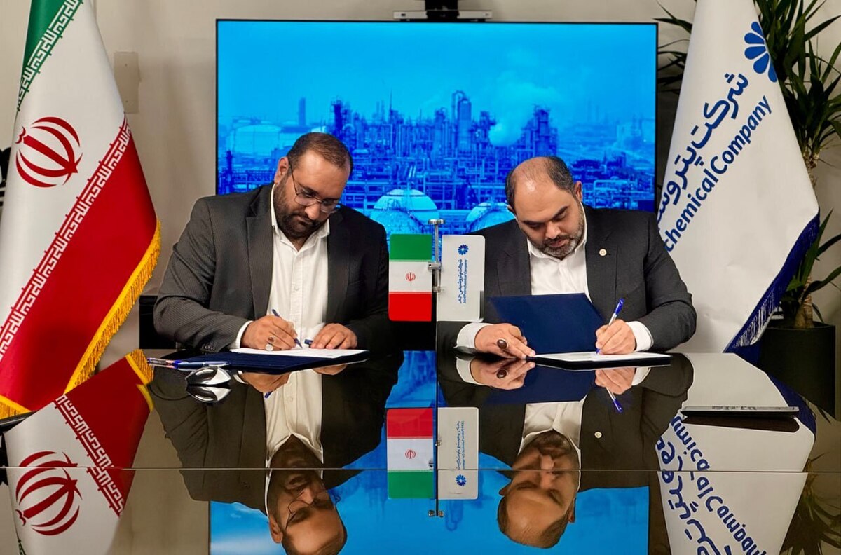 امضای تفاهم‌نامه حمل ۸۰ هزار تن محصولات پتروشیمی جم با شرکت فجر جهاد