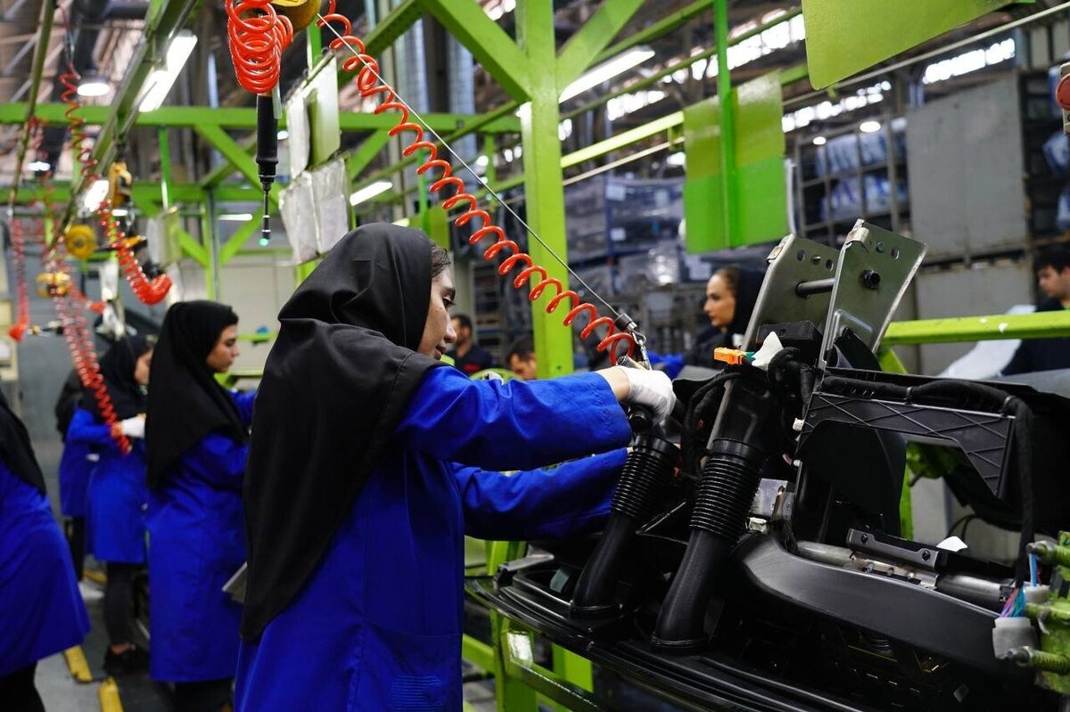 زیان انباشته ایران خودرو چگونه جبران می‌شود؟ / خودرو‌های ایران خودرو از ۸ هزار دلار به ۱۴ هزار دلار رسیده‌اند