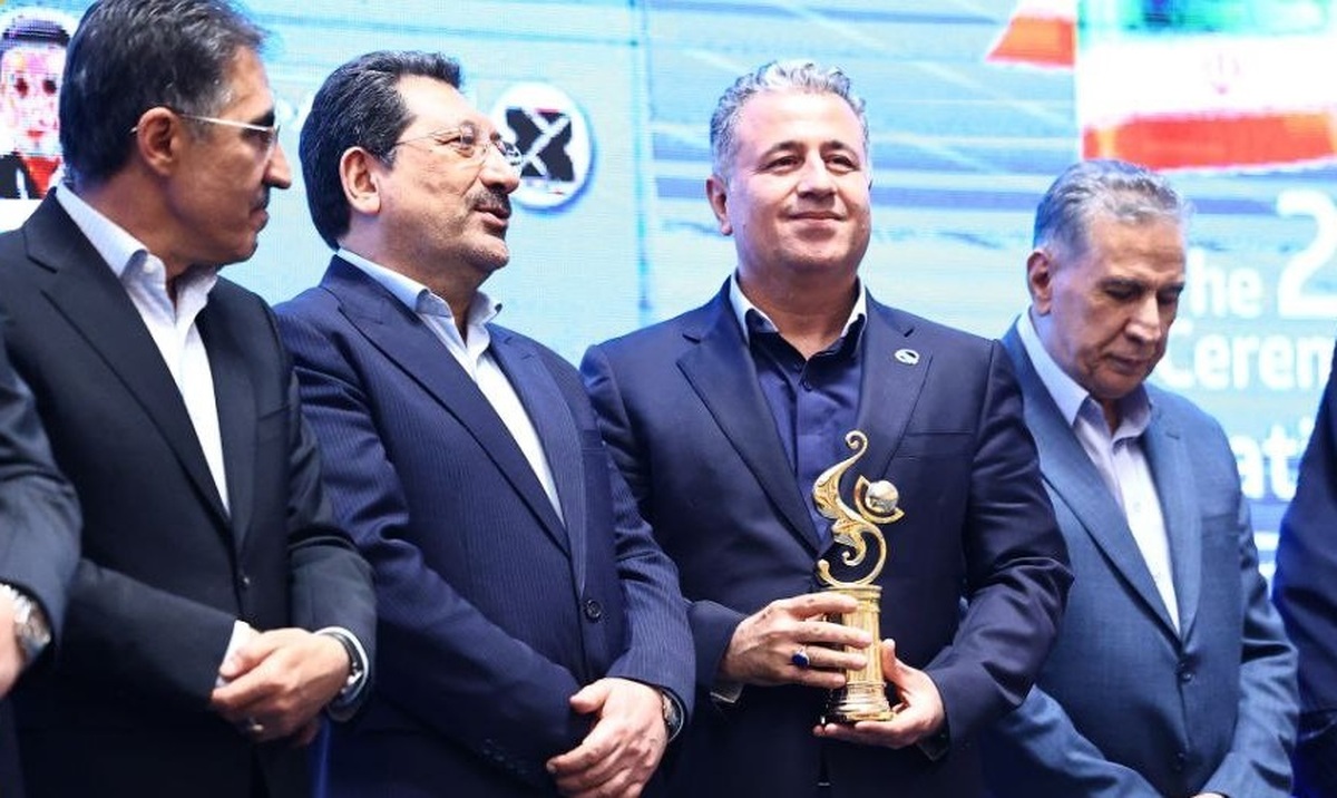 تندیس صادرکننده نمونه کشوری به پتروشیمی پارس اعطا شد