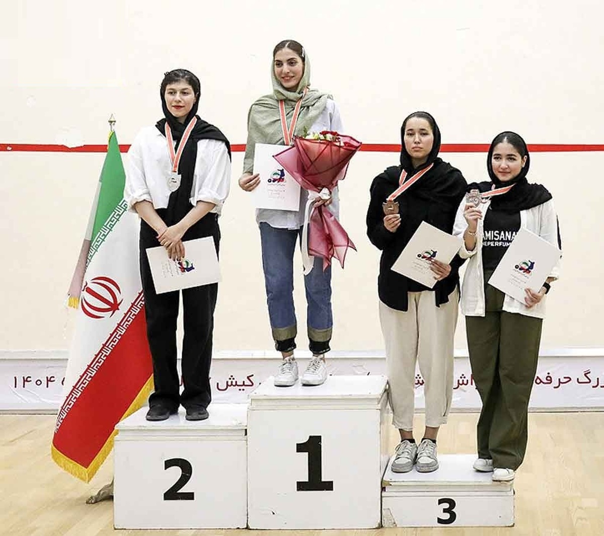 درخشش فرشته اقتداری و علیرضا شاملی در پایان مسابقات جایزه بزرگ اسکواش «کیش کاپ»