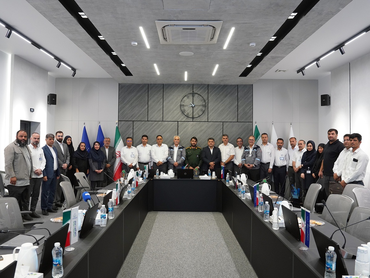 برگزاری اولین جشنواره مطبوعاتی روایت ایثار در پتروشیمی آپادانا خلیج فارس