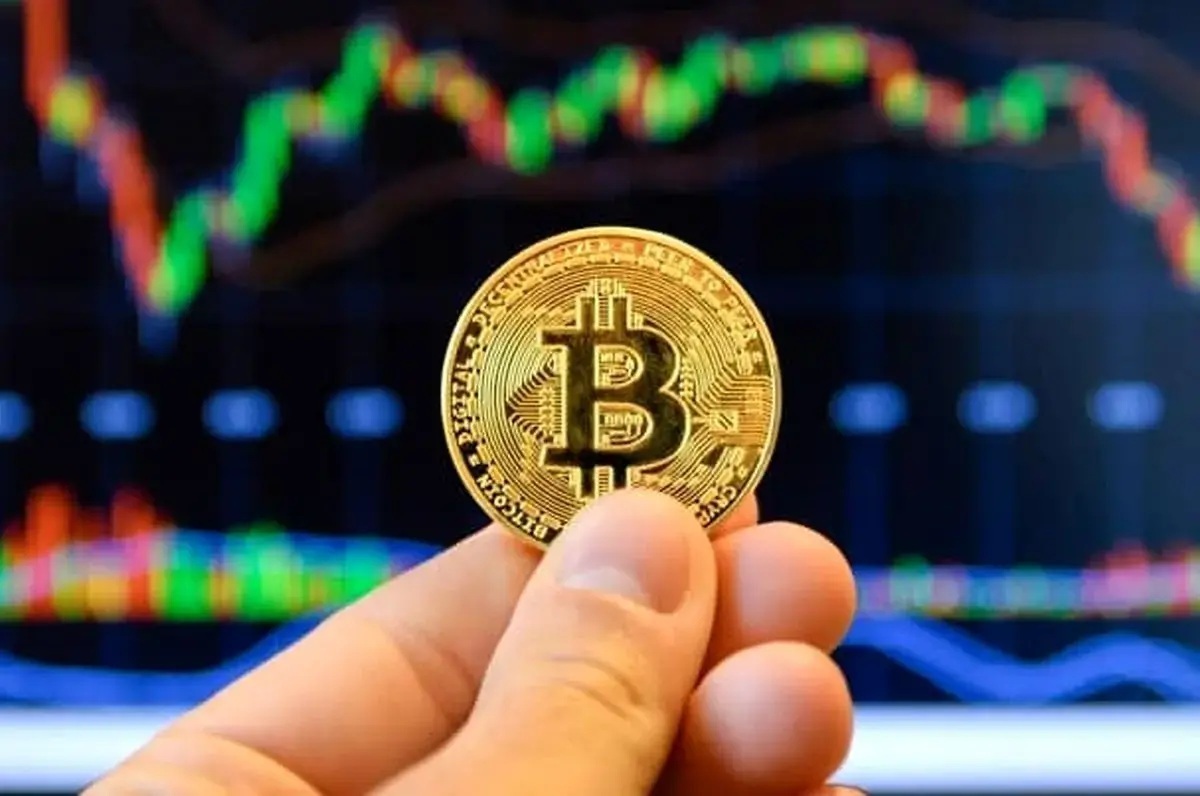 قیمت بیت کوین امروز ۳۰ آبان ۱۴۰۴ / بیت کوین همچنان ریزشی است