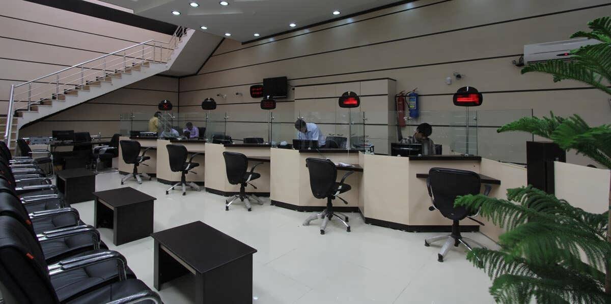 بانک آینده از ایران‌مال تا بدهی ۵۰۰ هزار میلیارد تومانی