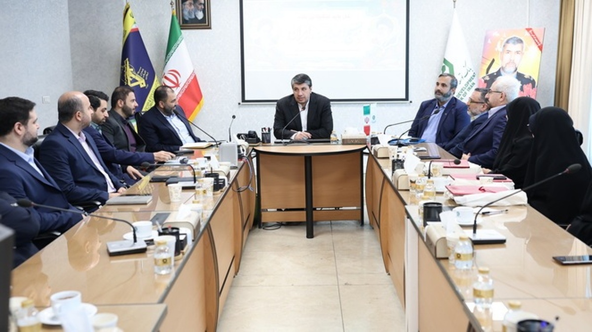 تأکید مدیرعامل بانک توسعه صادرات ایران بر نقش بسیج در فرهنگ‌سازی و تحول سازمانی