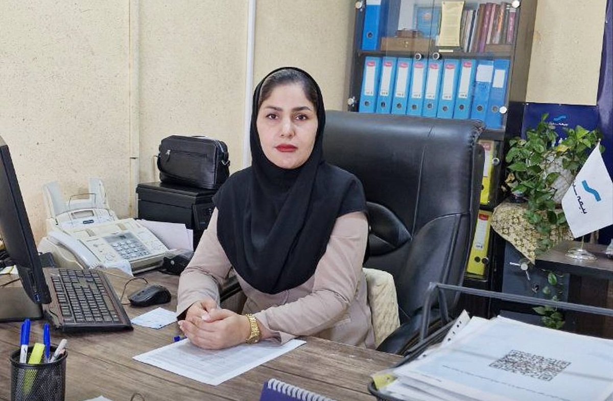 گفت‌وگوی کوتاه با «نسرین حجتی فر» نماینده فعال بیمه سینا در میناب