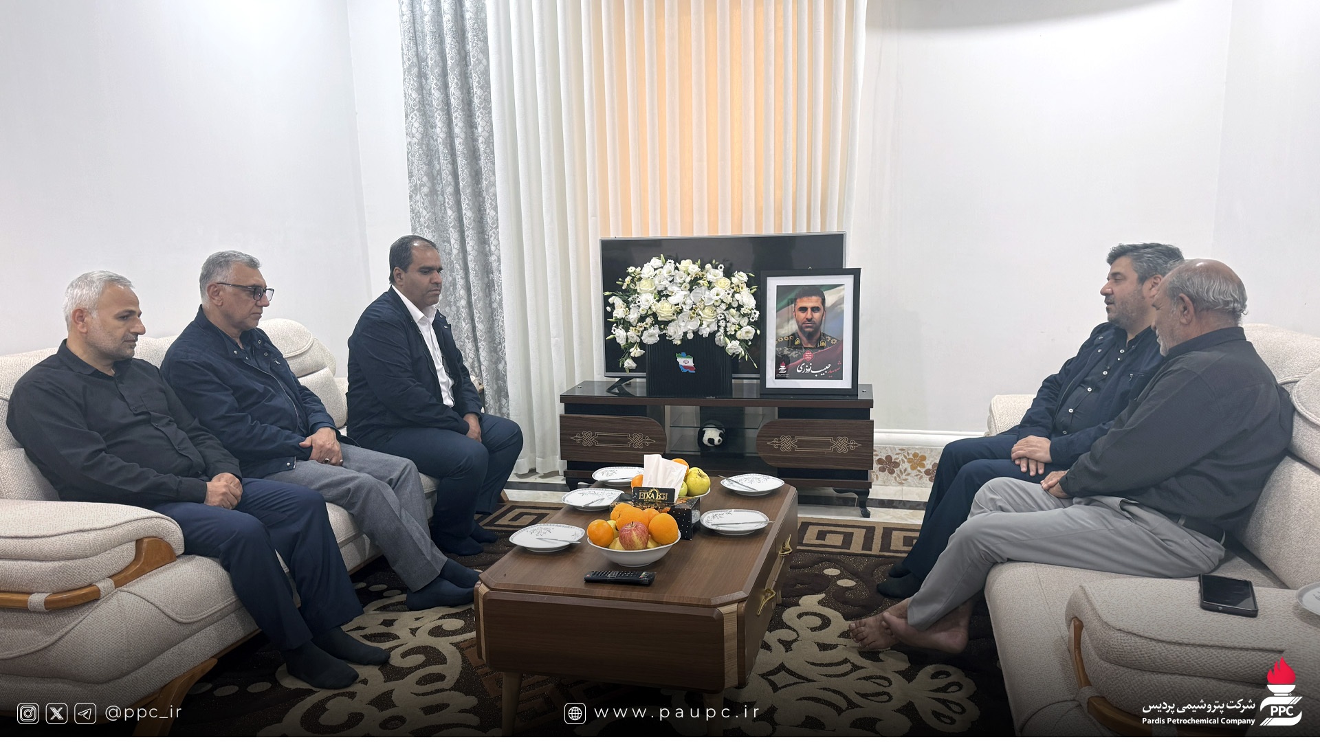 دیدار مدیرعامل پتروشیمی پردیس با خانواده شهدای جنگ رمضان در جم و سیراف