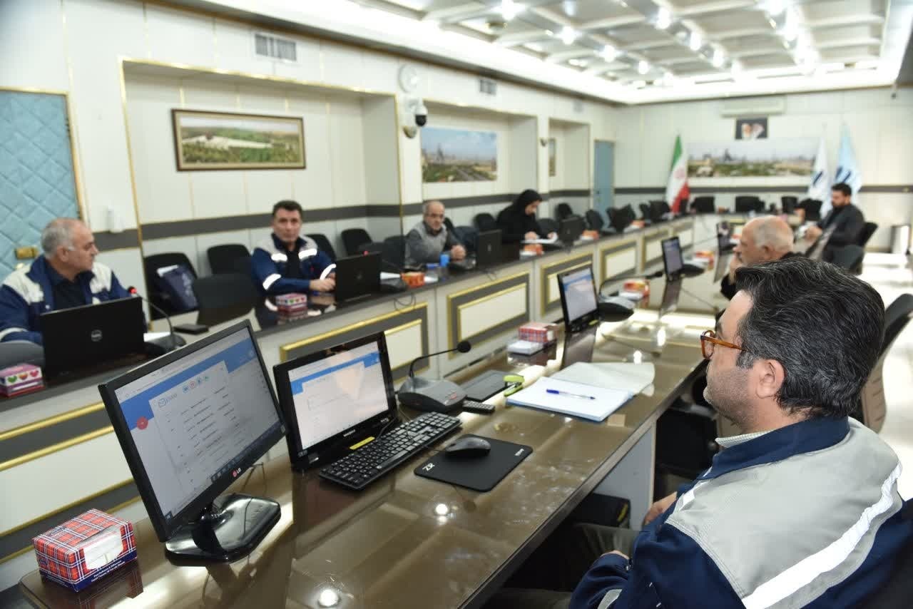 پشت صحنه‌ی قهرمانان تولید؛ همکاران ستاد، پشتیبان تولید در شرکت پتروشیمی تبریز