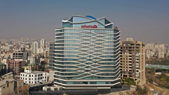 بانک گردشگری و تغییر در سبد سرمایه‌گذاری‌های ساختمانی؛ از پروژه‌های تجاری تا انبوه‌سازی مسکن+اینفوگرافیک