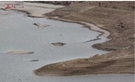 تصاویری از پایان ذخیره آب سد اکباتان/زنگ خطر بی آبی در کشور روشن شد