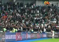 ستاره استقلال با هواداران درگیر شد + عکس
